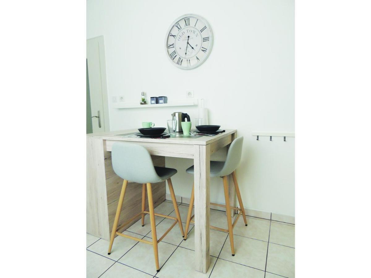 Apartment Appart'azur - Hyper Centre Mairie - Parking Facile - Wifi - Lit Confort Kingsize